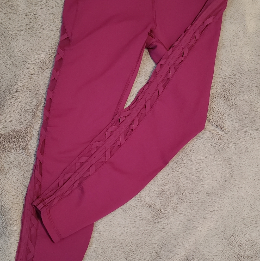 Lululemon criss cross side mesh leggings